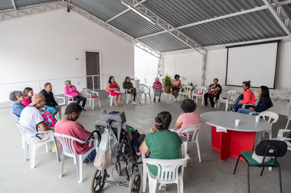 Campanha Outubro Rosa segue com ações de conscientização em Guararema 