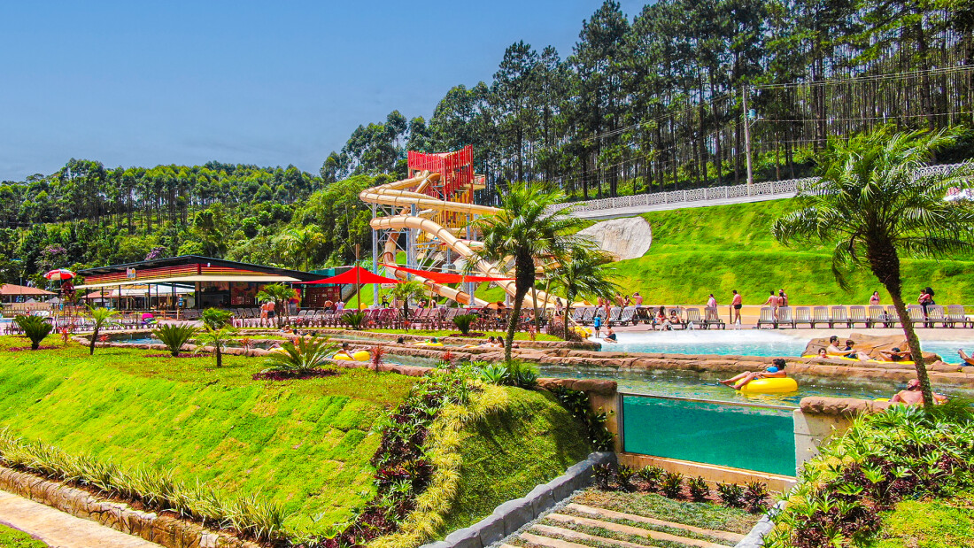 Parque aquático anuncia oportunidades de emprego em diversas áreas