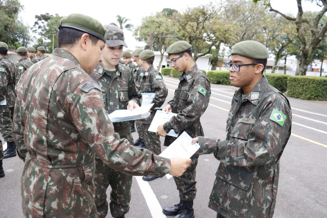 Defesa Civil forma cem atiradores do Tiro de Guerra