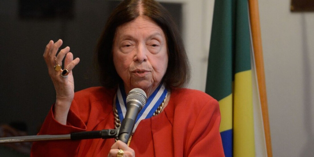 Corpo de Nélida Piñon deve chegar ao Brasil semana que vem, diz ABL