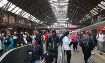 Metrô de São Paulo demite 5 Cfuncionários por paralisação no feriado