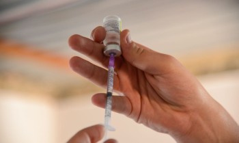 Governo cria comitê para enfrentar desinformação sobre vacinas