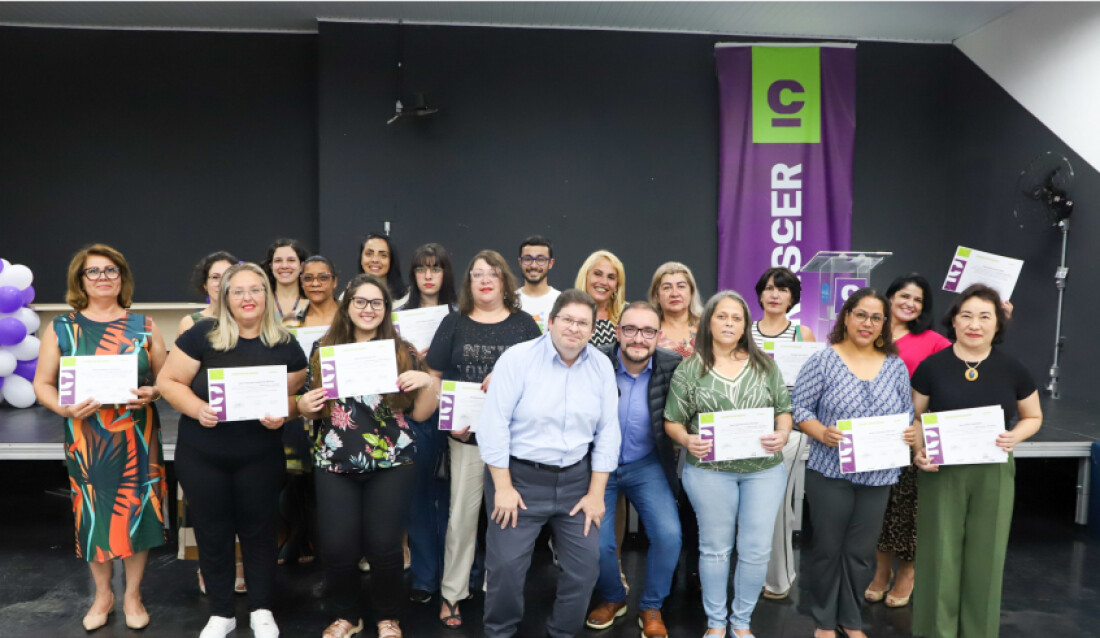 Crescer realiza formatura de 200 alunos dos cursos do 3º trimestre 