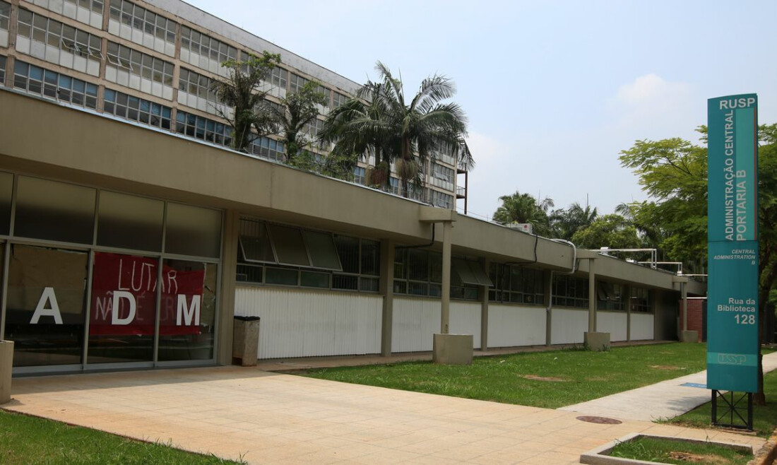 Grevistas podem ser reprovados por faltas, alerta reitoria