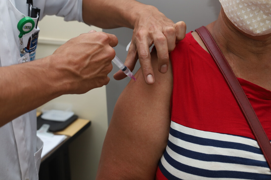 Saúde reforça à população importância da vacinação contra a Covid-19