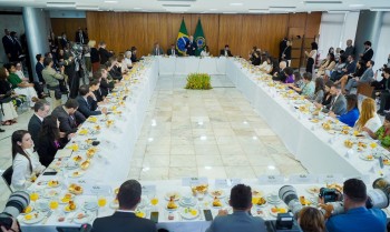 Presidente diz que período afastado atrasou discussões sobre nomes