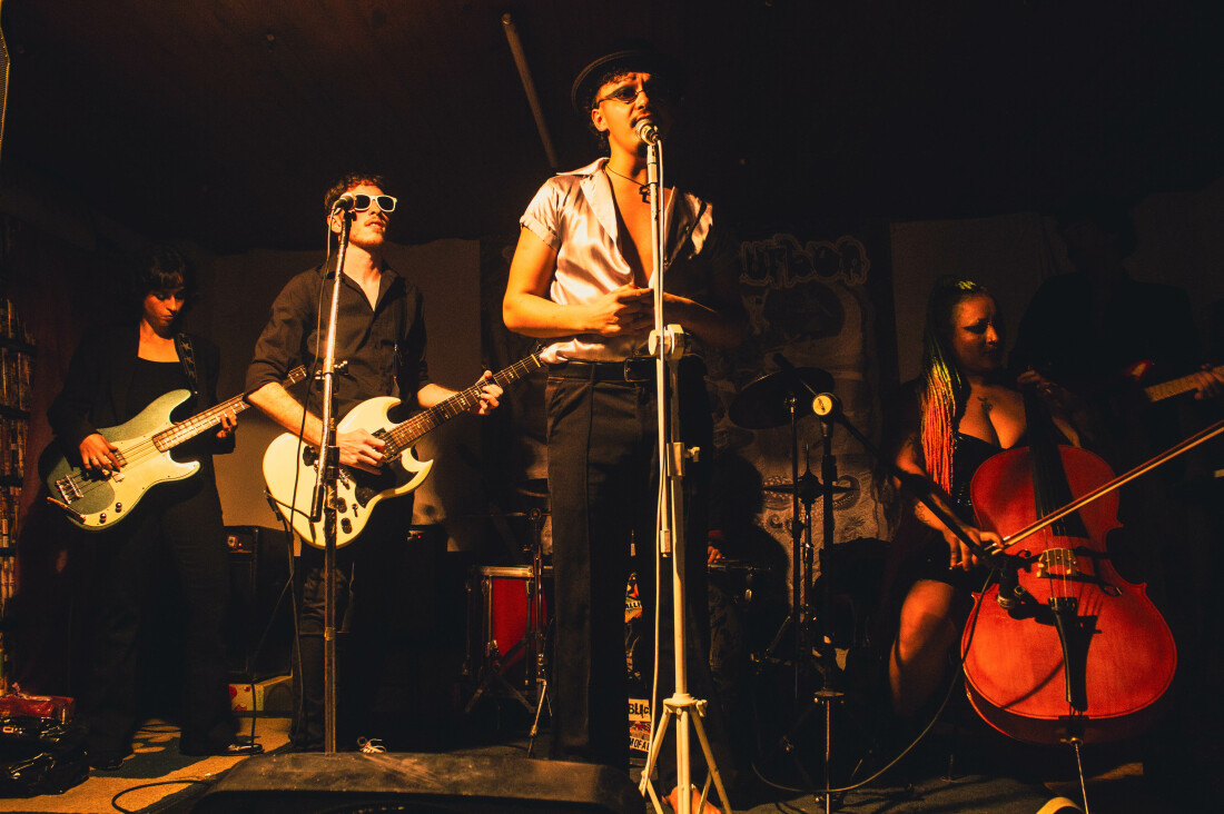 Rinas Francisco lança álbum no Espaço Opereta