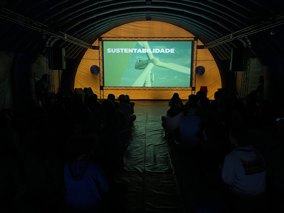 Escola do Jardim Aeroporto III recebe estrutura de cinema nesta quinta