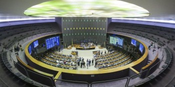 Câmara aprova texto-base da PEC da Transição em primeiro turno