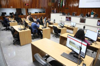  Vereadores cobram abastecimento com caminhão-pipa durante manutenção na rede