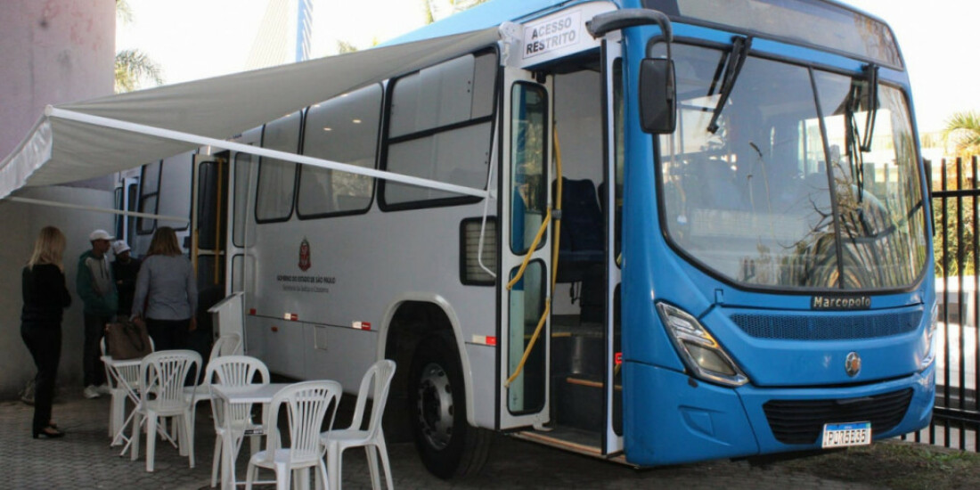 Ônibus do Cidadania Itinerante presta serviços