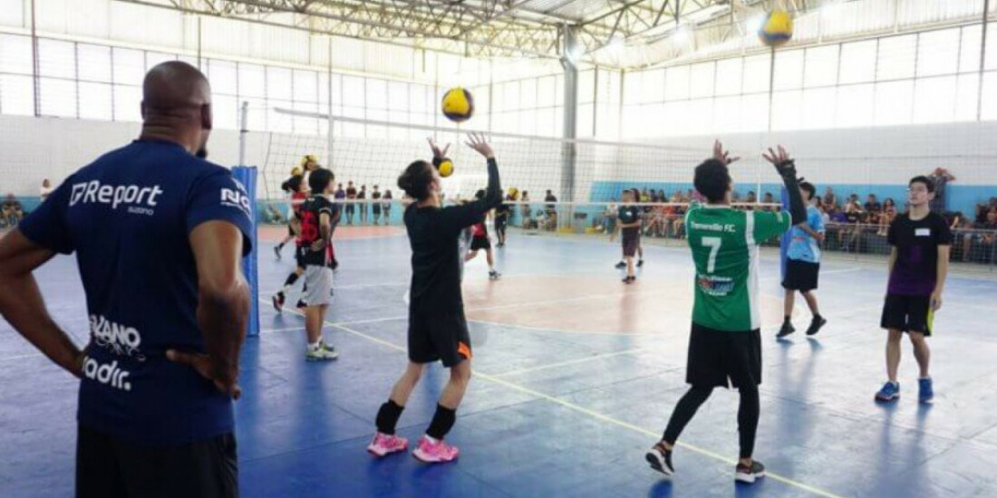 Peneira do Suzano Vôlei reúne mais de 500 jovens no Max Feffer