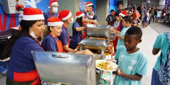 Mais de 2 mil famílias participam de almoço de Natal