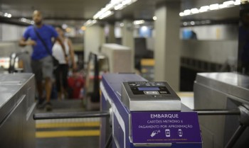 Mais três anos de obras