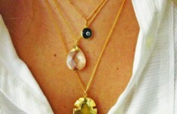 Mix de colares: simplicidade na moda