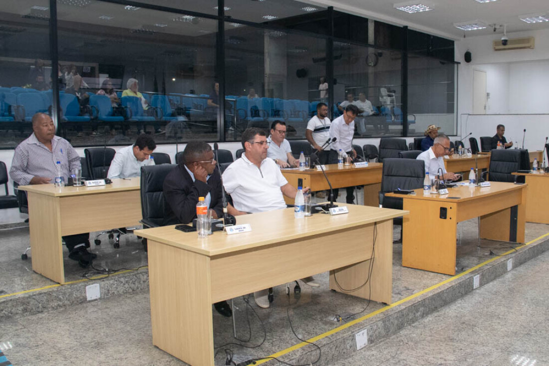 Vereadores de Suzano aprovam dez itens em sessão ordinária