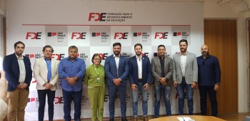 Condemat participa de reunião com presidência da FDE