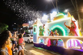 Natal Encantado de Arujá surpreende com shows, defiles e cantata