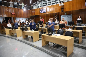 Vereadores estudantis de 2023 participam de sessão ordinária em Mogi