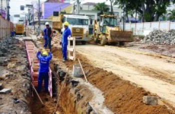Máquinas chegam ao centro de Mogi para a escavação de túnel