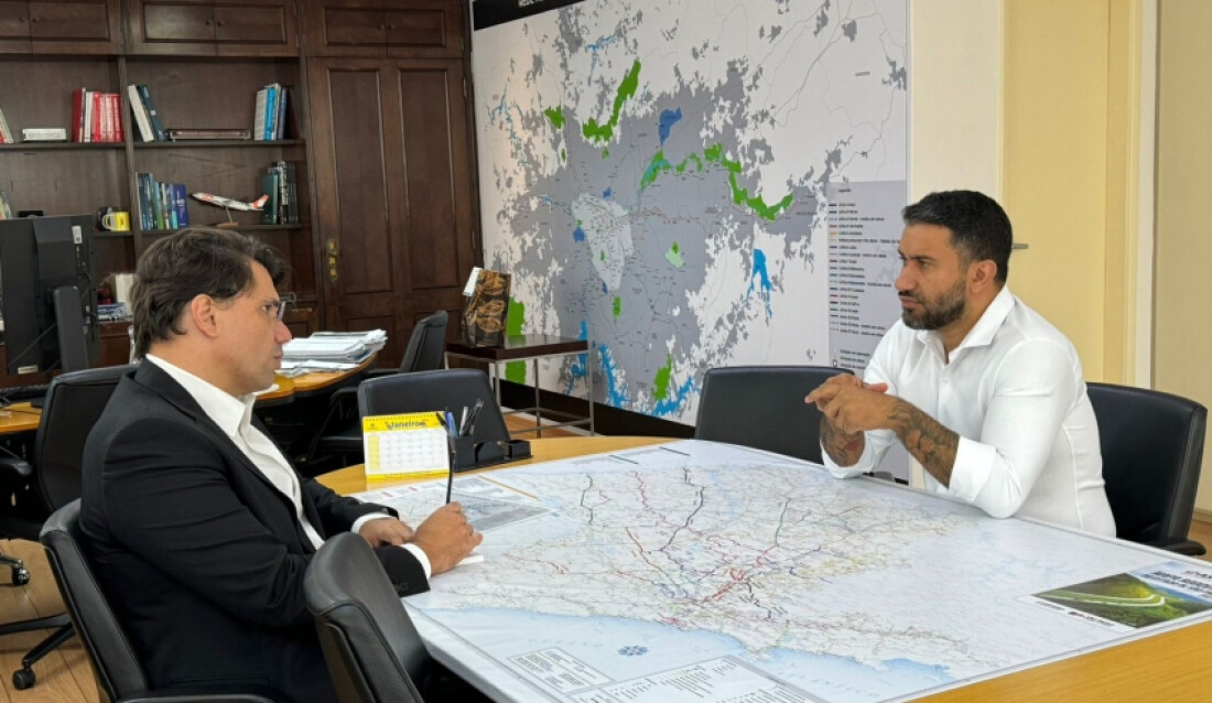 Prefeito se reúne com secretário e reafirma posição contrária ao pedágio
