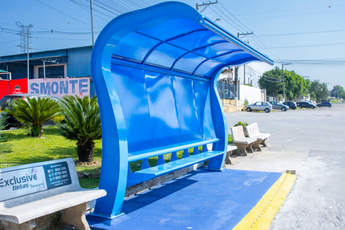 Itaquá inicia modernização em rodovia com instalação de pontos de ônibus