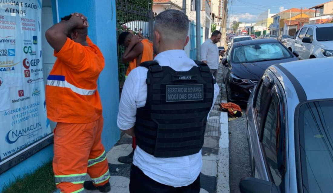 Prefeitura flagra e detém falsos funcionários da limpeza pública