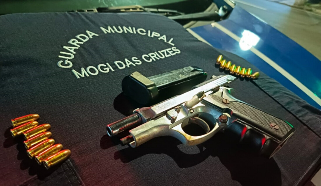 GCM apreende arma, motocicleta e detém suspeitos