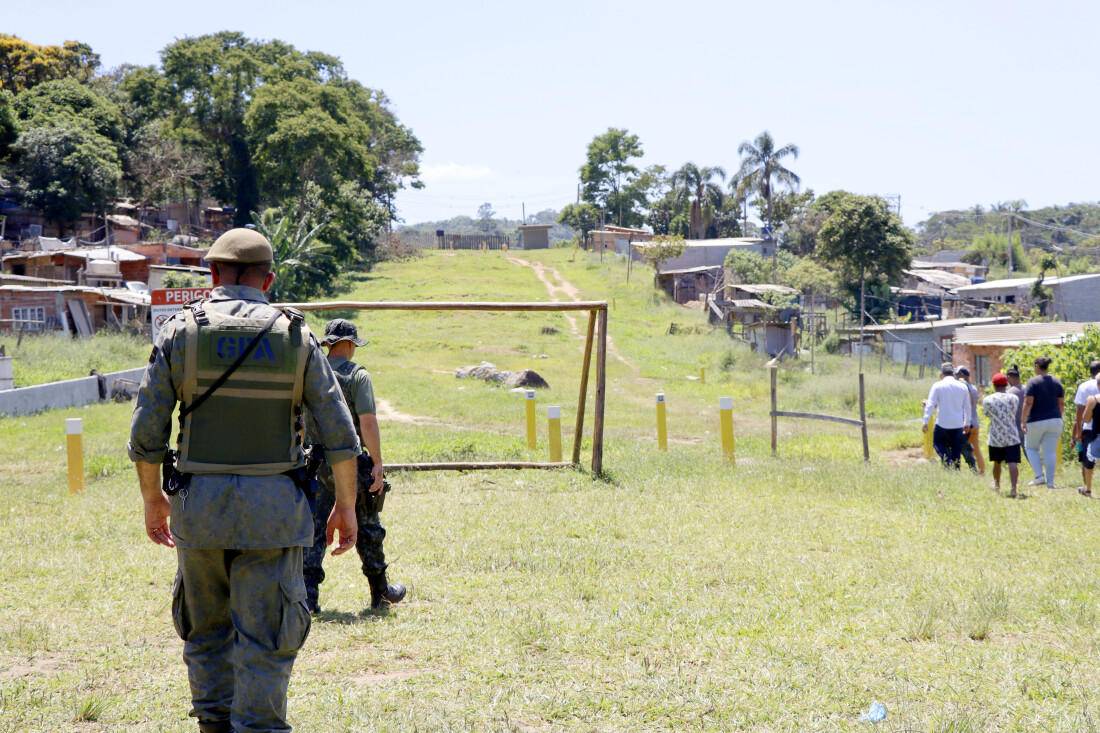 Suzano fiscaliza construções em áreas de preservação no Rio Abaixo
