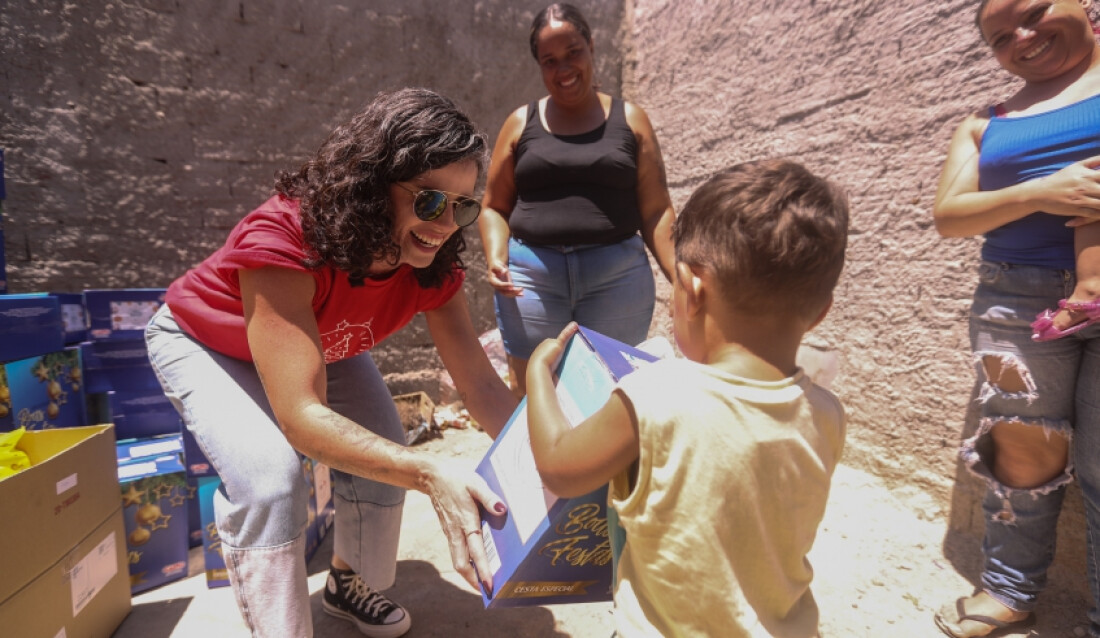 Campanha Natal de Sorrisos encerra entregas de presentes em Mogi 