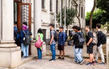 Almoço nas férias: Educação abrirá mais de 3 mil escolas no mês de janeiro
