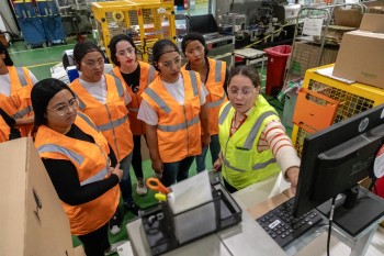 Secretaria de Emprego e Desenvolvimento Econômico conduz visitas a indústrias de Guararema
