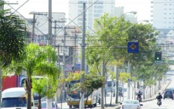 Ouvidoria tem 2 mil pedidos sobre troca de lâmpadas