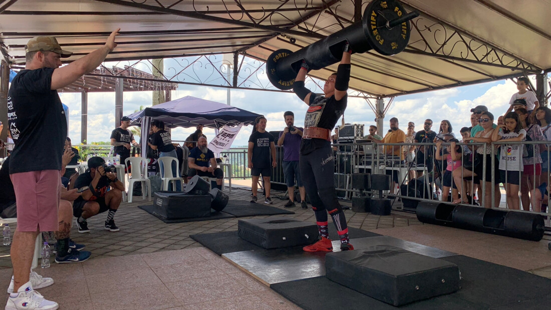 Evento internacional de levantamento de peso é atração em Guararema