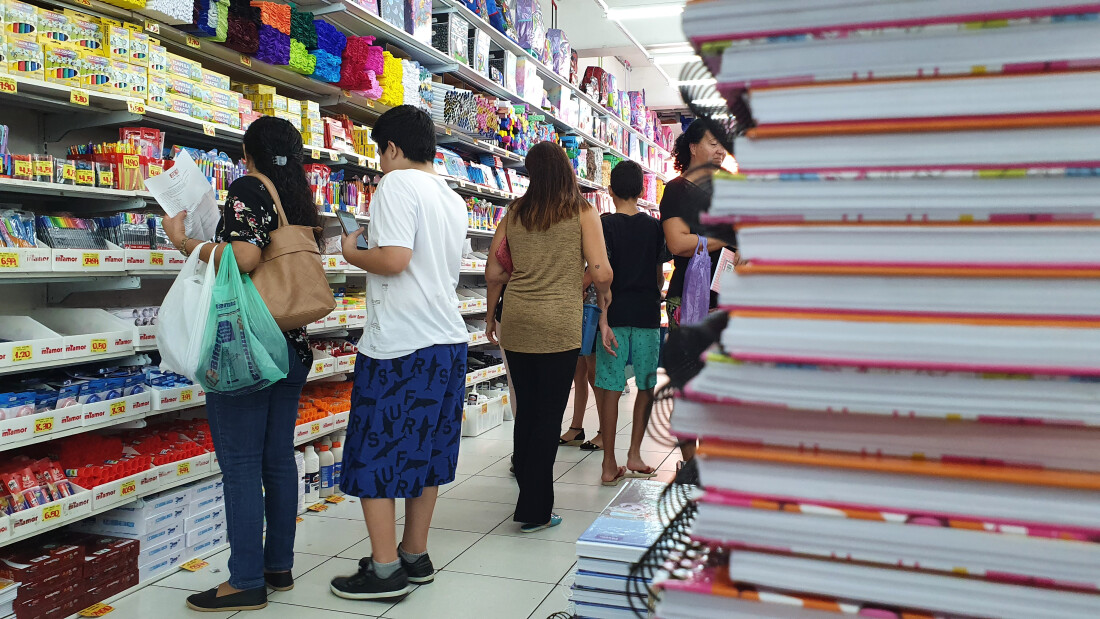 Procon de Suzano orienta sobre compra de material escolar