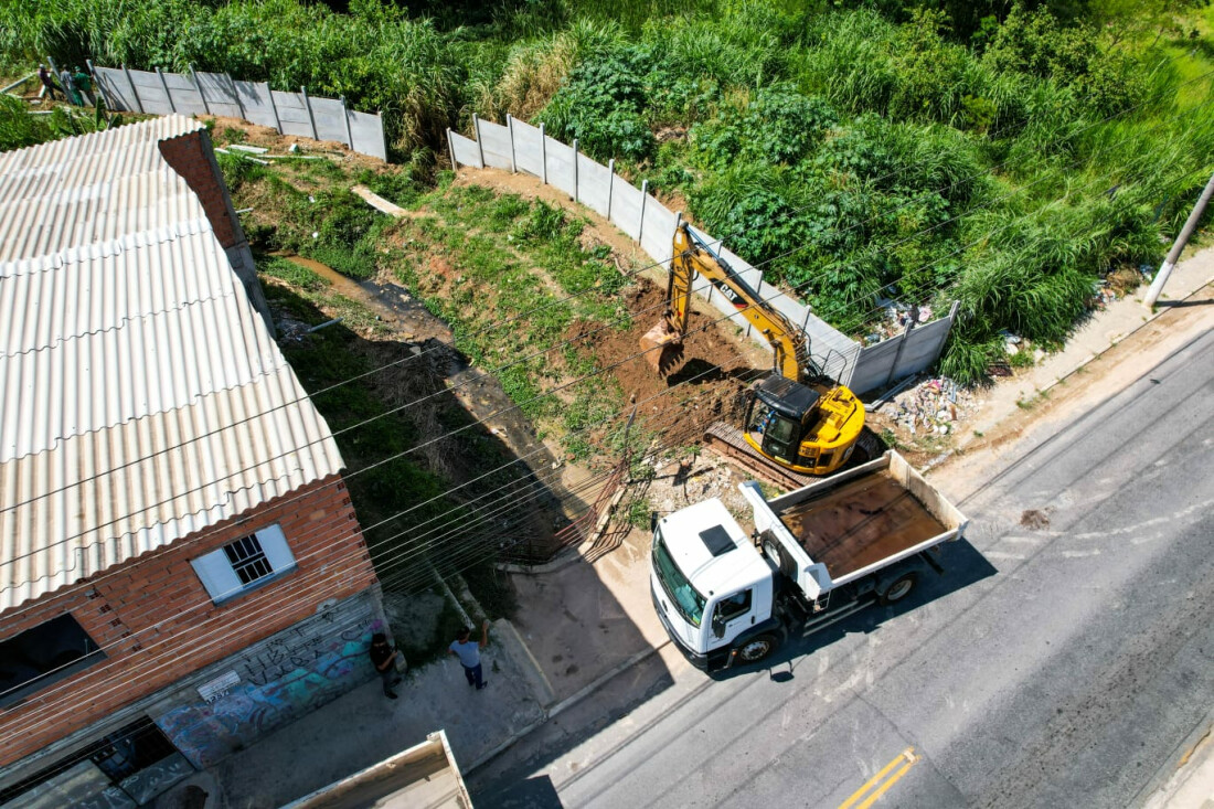 Prefeitura de Ferraz reforça limpeza e manutenção de córregos