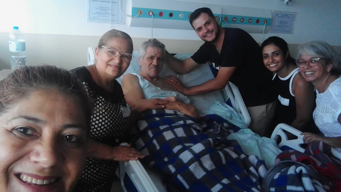 Filho reencontra pai após 23 anos em Ferraz de Vasconcelos 