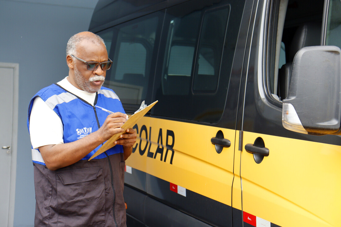 Transporte de Suzano promove vistoria em ônibus escolares e renova sinalização 