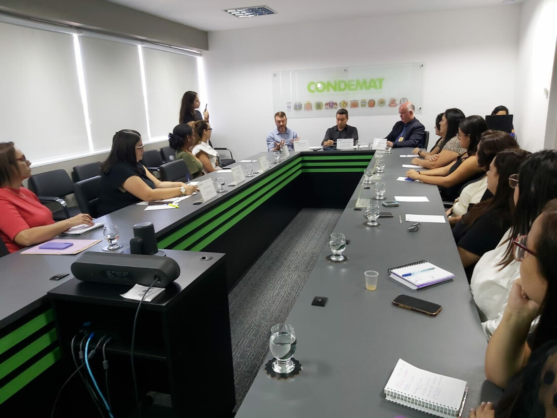 Condemat+ promove reunião com delegados da região para apresentar Casa Abrigo