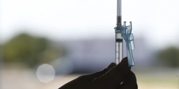 Governo recebe novo lote de vacinas contra covid-19