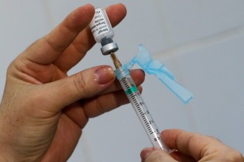 Mogi inicia vacinação contra dengue para crianças de 10 e 11 anos na terça 