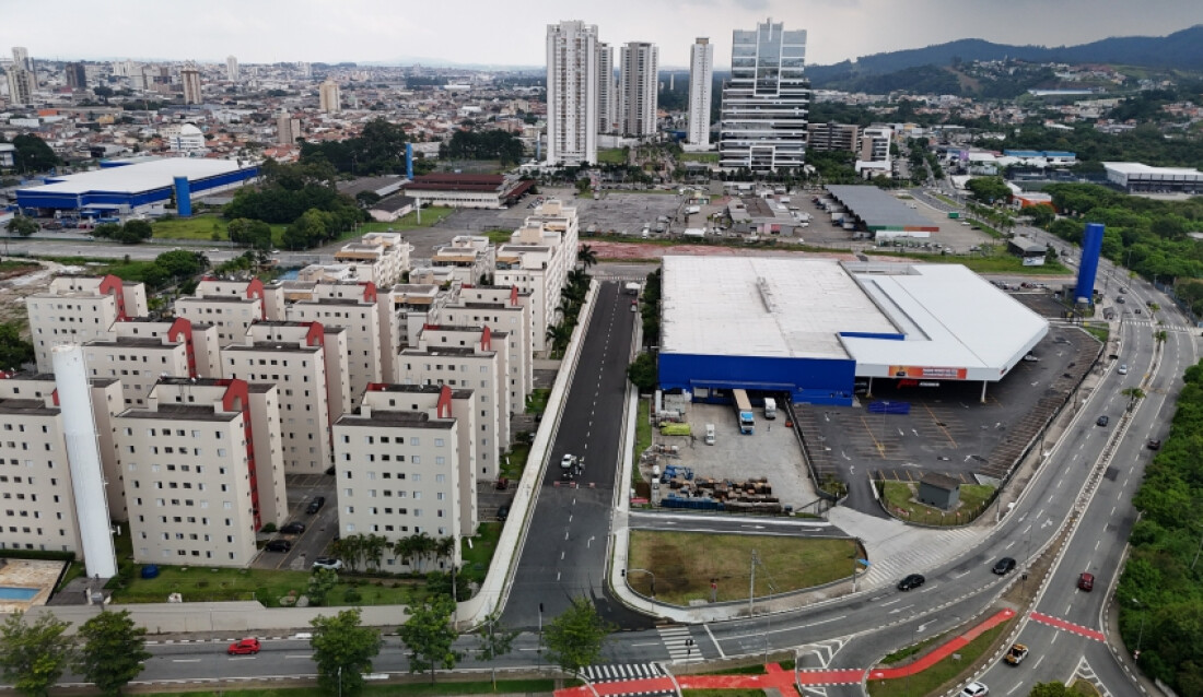 Nova rua Tito Muffato é entregue e liberada para o trânsito no Mogilar 
