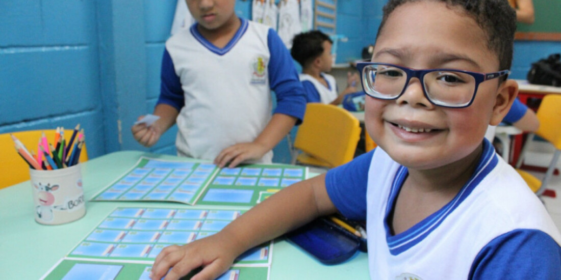 Estudantes de Itaquá montam o próprio álbum da Copa