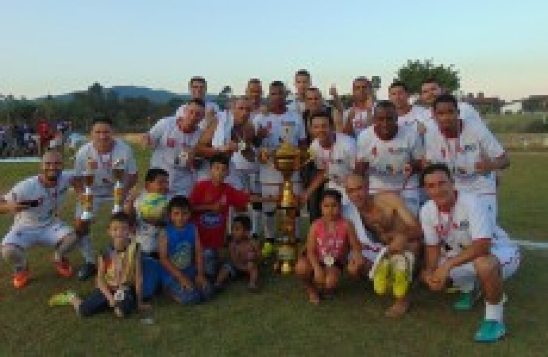 Julio Simões é campeã da Copa São Francisco