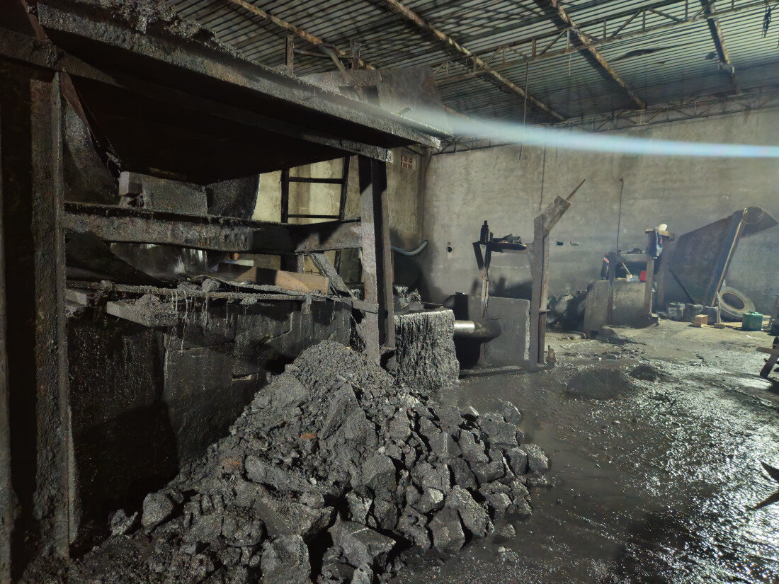 GCM de Itaquá flagra despejo de borra de alumínio no Rio Jaguari e detém 6 pessoas