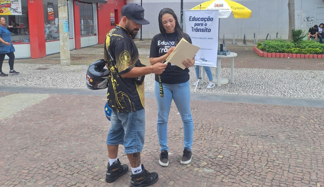 Ação em escolas destaca comportamento seguro no trânsito de Mogi 