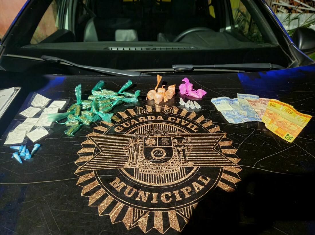 GCM de Itaquá apreende drogas e aplica R$ 141 mil em multas por perturbação