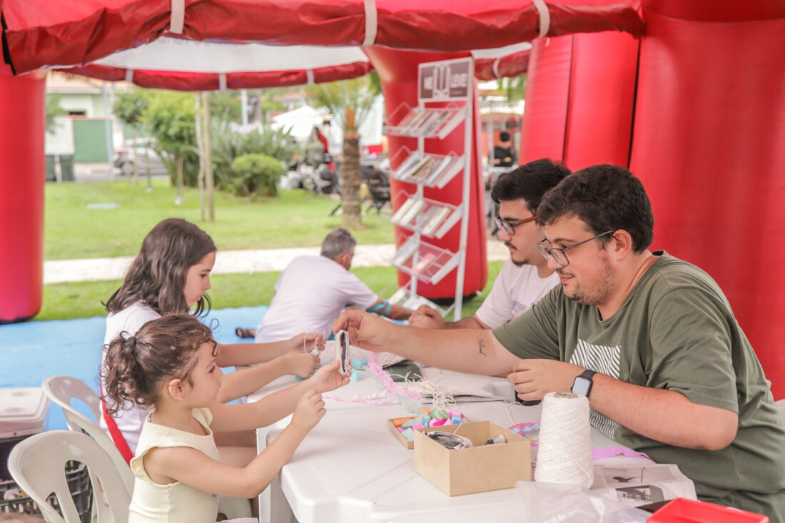 Prefeitura de Guararema promove ação Estação Literária na Praça