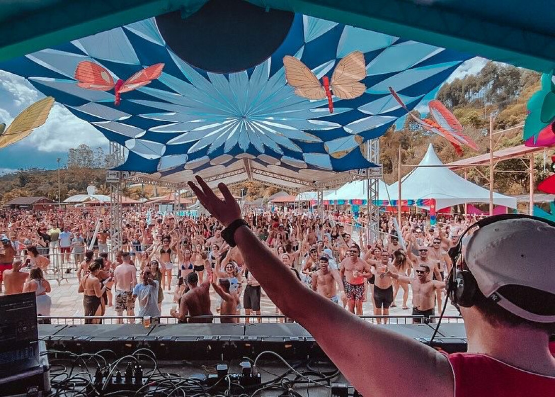 Magic City é palco da 'Pool Party da Véia' com a Rádio Energia 97 FM