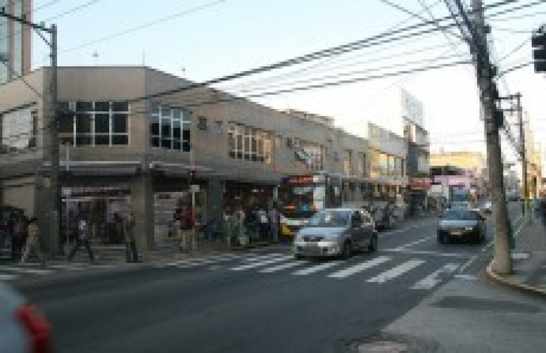 Vigilância interdita comércio